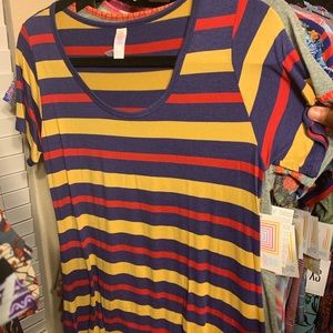 Lularoe xs tee